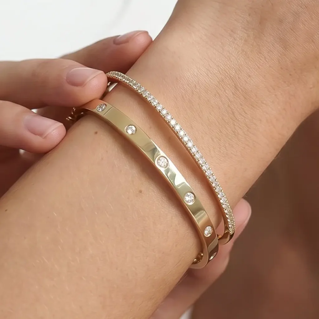 Solid 18K Gold Hinged Bangle With Bezel Set Natural Diamonds